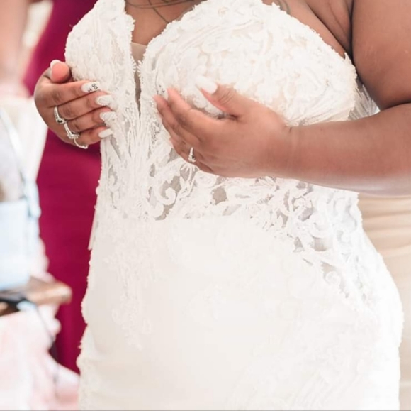 Custome wedding dress - Picture 3 of 8